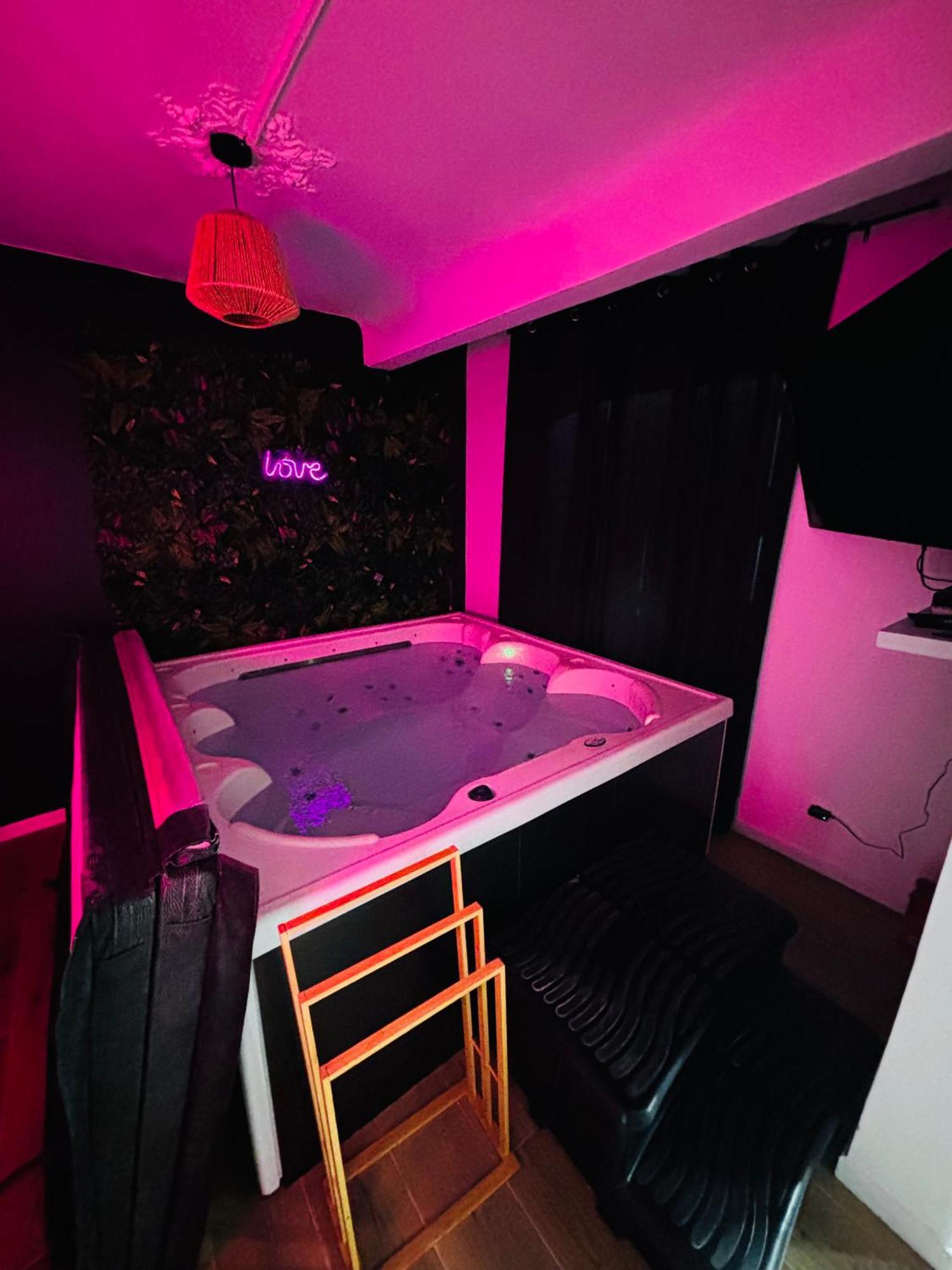 Nid'Ange Hotel Piolenc Buitenkant foto